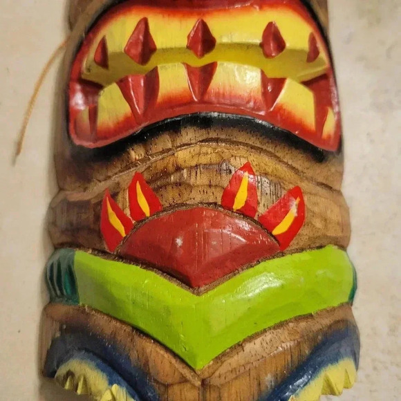 Polynesian Tiki Bar Mask Indonesia Carved Wood 10 Inches - Picture 3 of 5